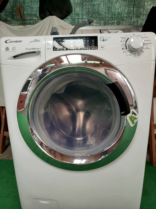 Пералня със сушилня