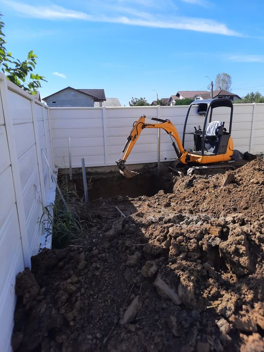 Excavator de închiriat + camionetă 7,5t