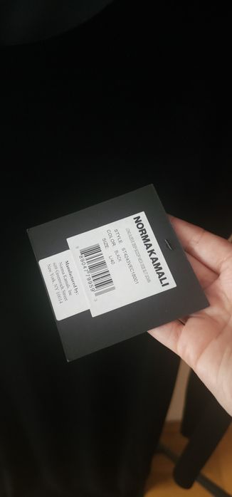 Norma Kamali черна секси рокля с цепка