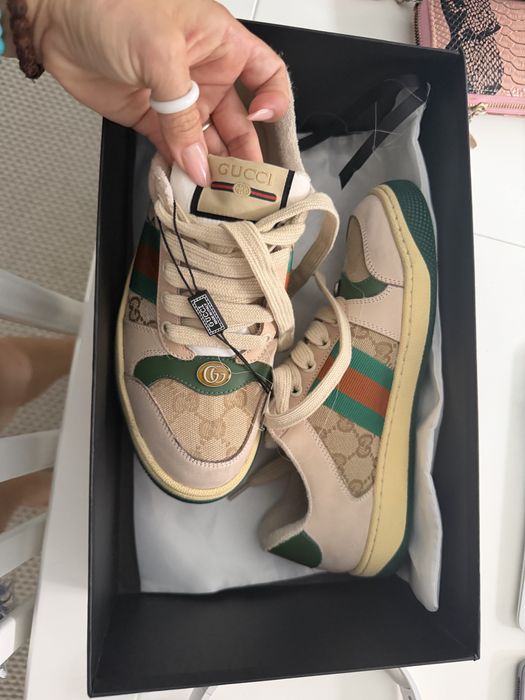 Adidasi model viral
