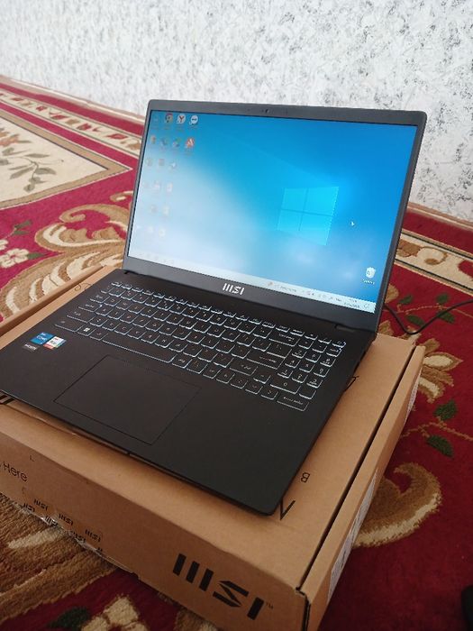 ISIII MSI Modern 15 B12M Intel Core i5-1235U