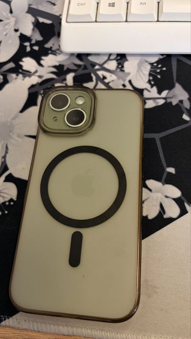 Iphone 15 126 гб зелёный