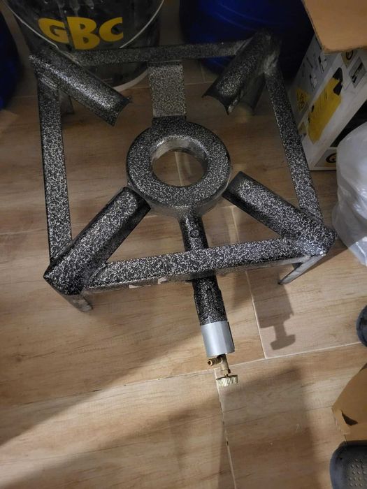 Продавам печка на дърва, печка на газ, както и газов котлон