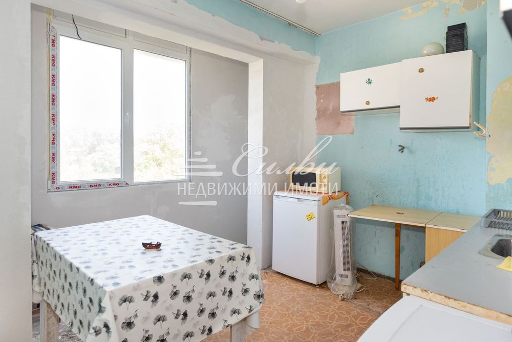 Тристаен апартамент - кв. Тракия!