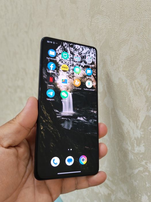 Poco x5 pro 5g.  Ram 8+4 GB 256 GB