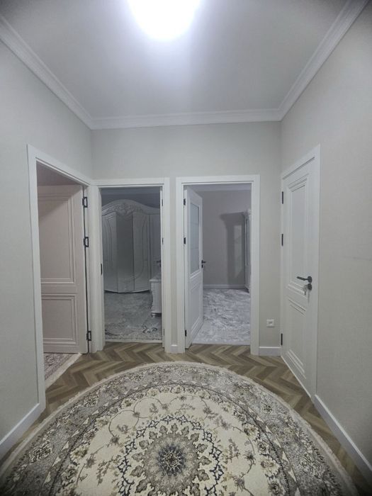 Феруза Продается квартира 4/4/4 балкон 1.5х6