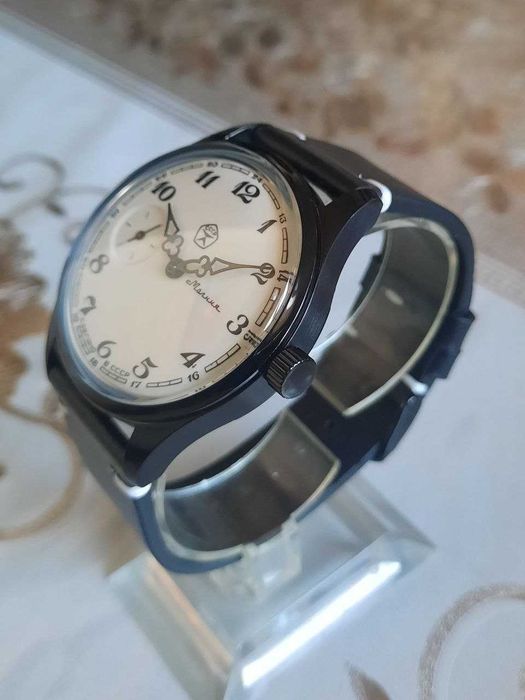 Продам часы Молния-марьяж