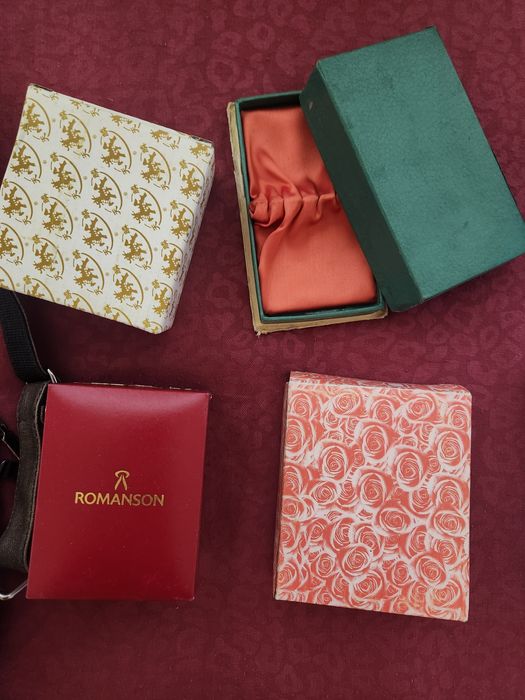 Коробки для подарков .