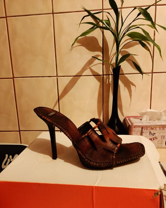 Sandale tip saboți