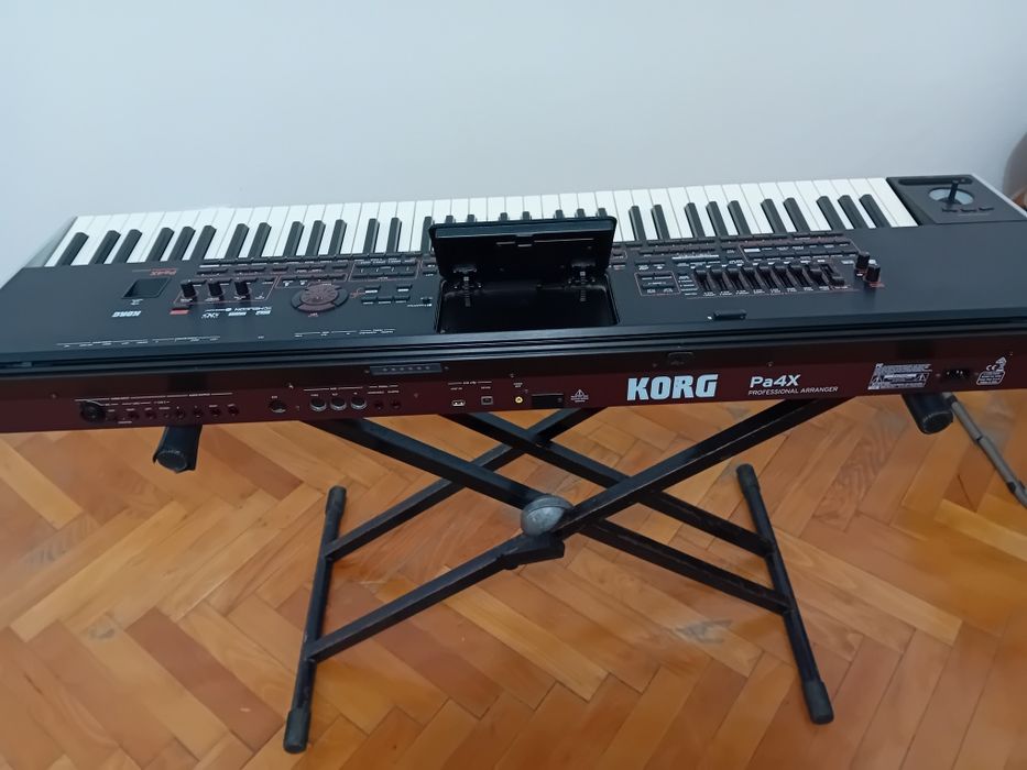 Korg pa4xpro internațional