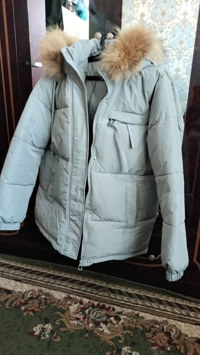 Три куртки зимние каждая по 2000 тг