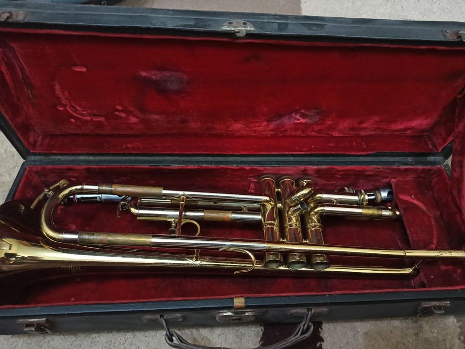 Продавам тромпет