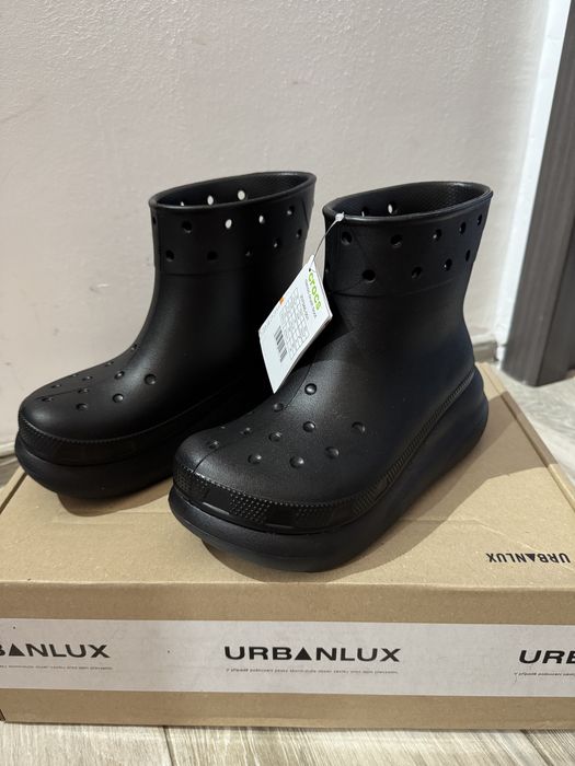 Crocs crush boot