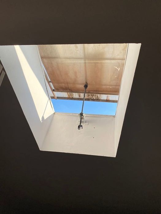 таван/ателие за сам човек, ж.к.Дианабад, на ток