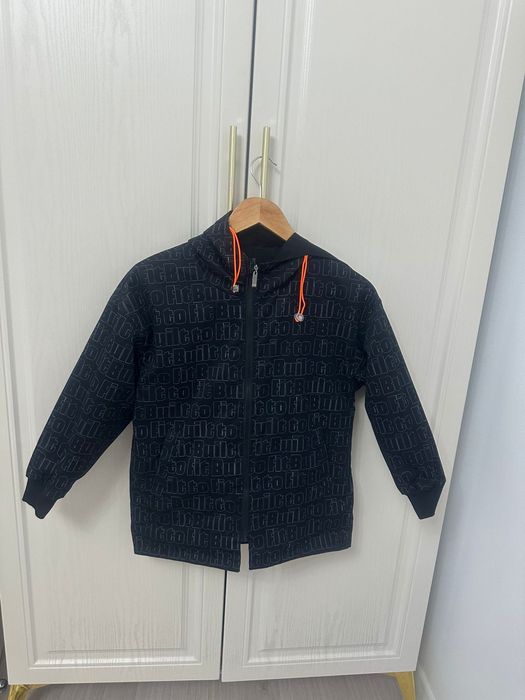 Продам куртку демисизонная