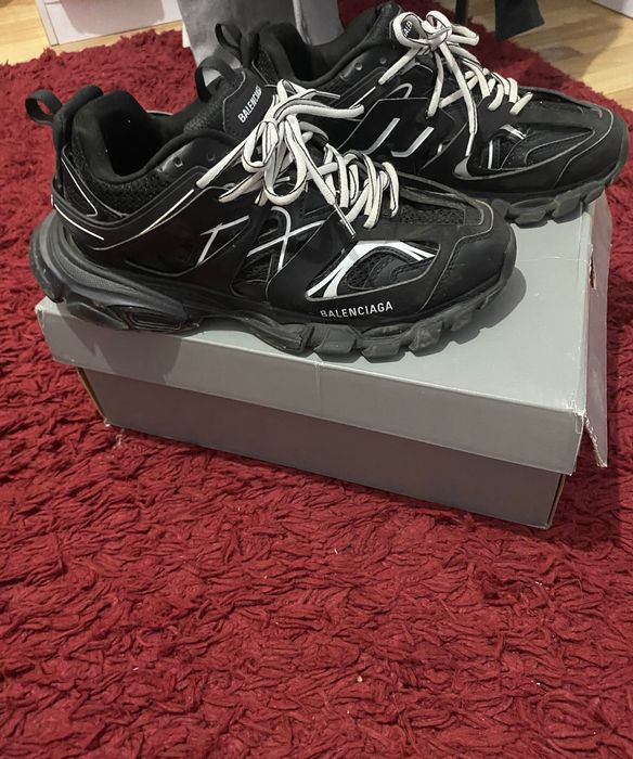 balenciaga track