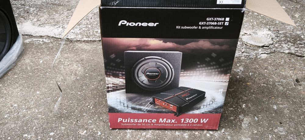 Продавам буфер и усилвател нови Pioneer