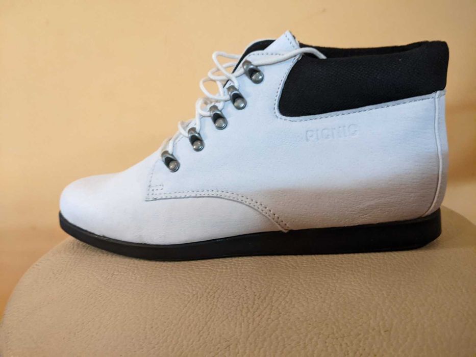 Дамски кожени обувки - нови