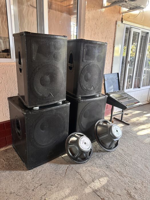 Продается акустическая система Behringer.