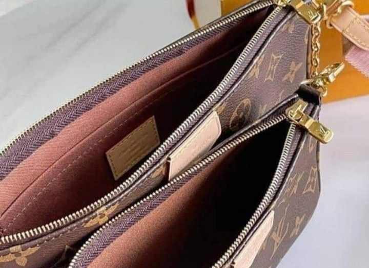 Geanta Louis Vuitton 3 în 1,feronerie metalica, super model, saculet