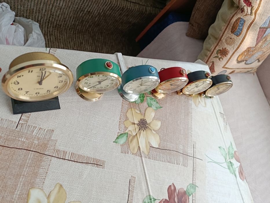 Лот будилници Слава