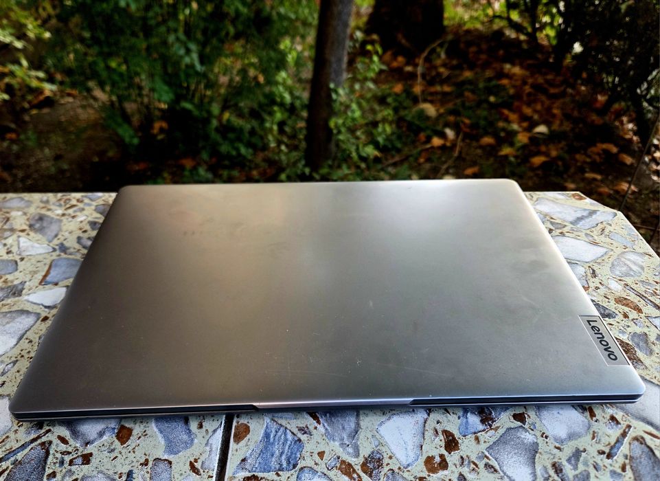 Lenovo amd ryzen 5 , ssd 512gb, 8gb ram