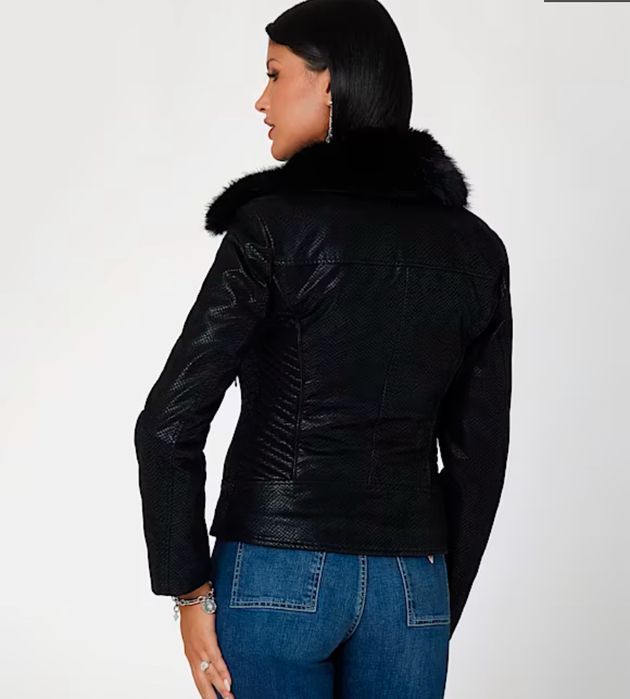 Vand geaca GUESS , marimea M,