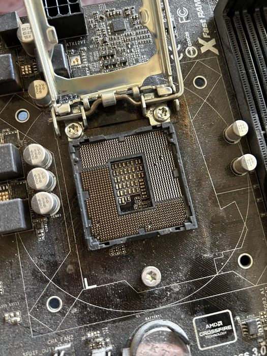 Дънна платка ASRock с процесор