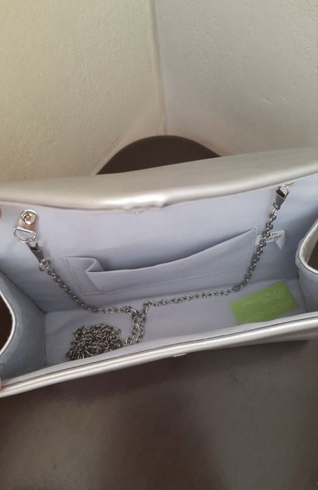 Дамски токчета и дамска чанта