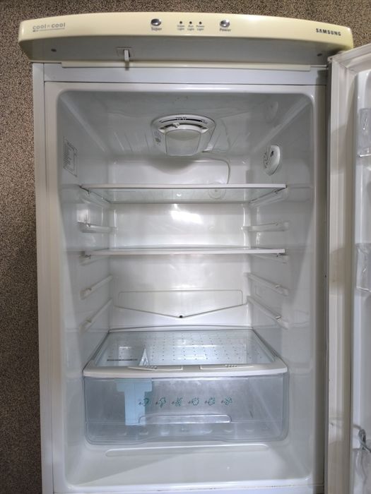 Продам холодильник б/у 40000тг