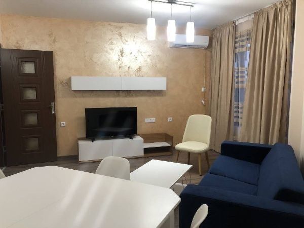 Двустаен обзаведен апартамент под наем в кв. Хаджи Димитър