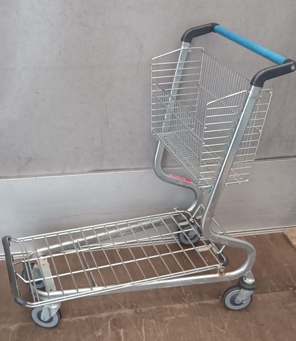 Количка  тип  платформа  и  количка  с  кош