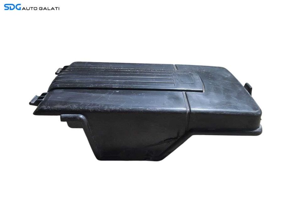 Capac Ornament Plastic Acumulator Baterie Volkswagen Passat B7 2010 - 2015 ( Zgârieturi Adânci în Laterală )[N2046]