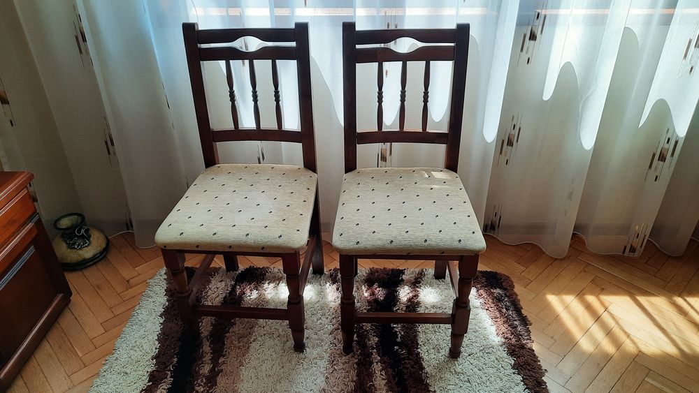 Трапезни столове масив