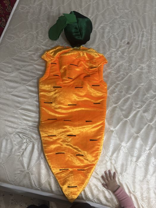 Продам костюм морковки