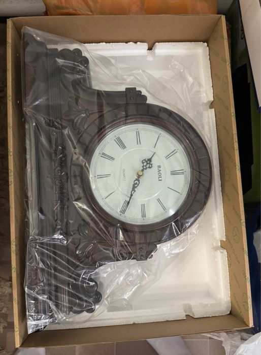 Продам новые часы