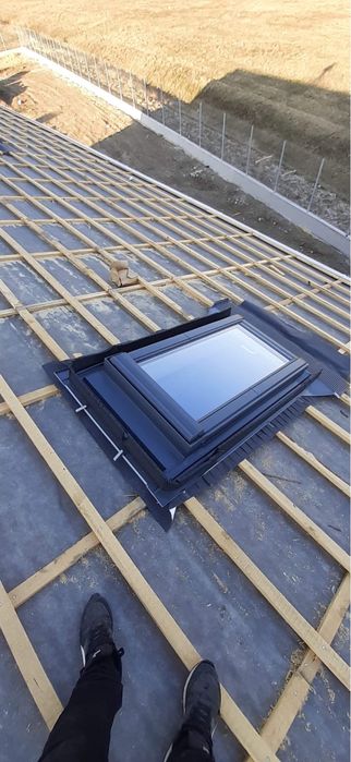 acoperisuri jgheaburi reparații dulgherie etc.