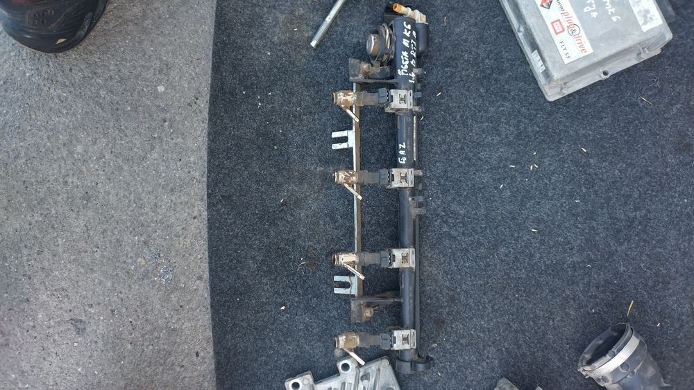 Injectoare Ford fiesta mk6 1.4 b +gpl