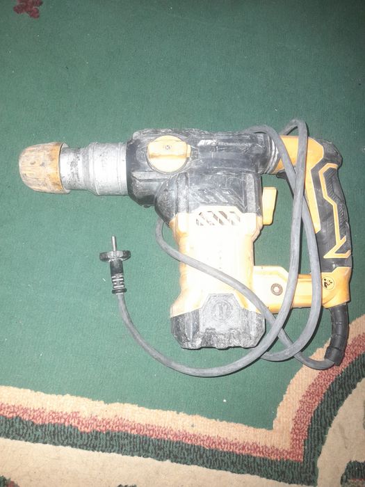 Перфоратор  жёлтый