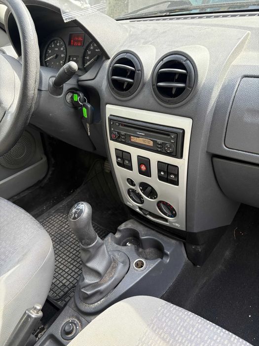 Dacia Logan Mcv .1.6 mpi. GPL . Klima
