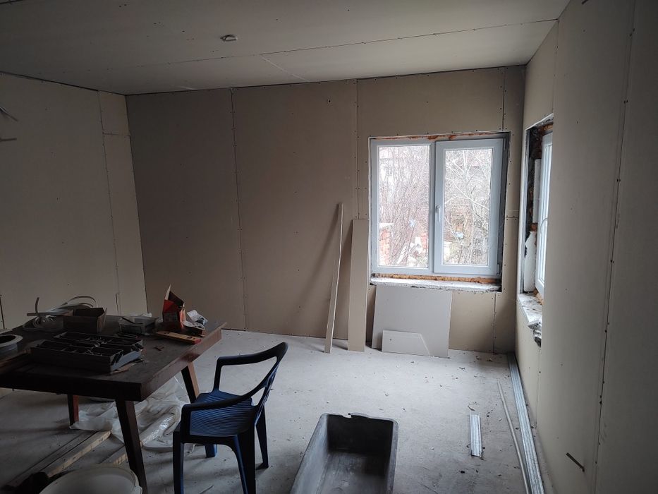 Къща с двор с.Долно Белево