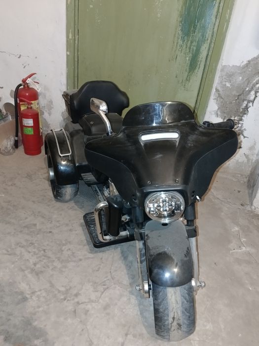 Продается детская машина