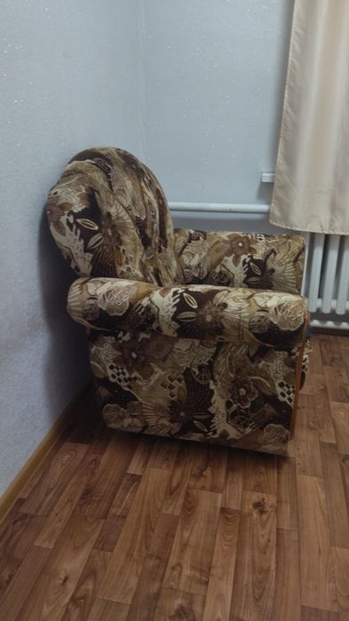 Продам 2кресло хорошем состоянии