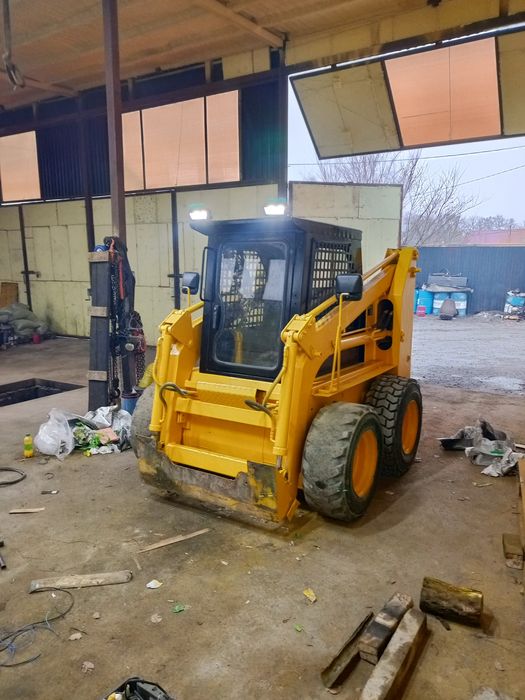 Продам мини погрузчик JS60 SuperManky Китай 2007