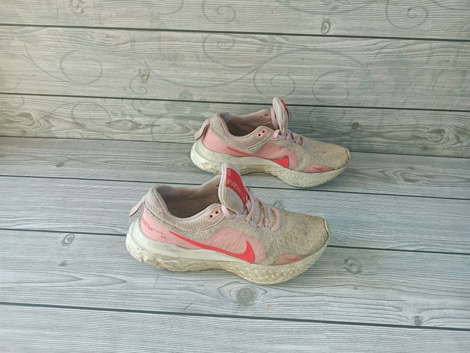 Nike React Infinity N 35,5