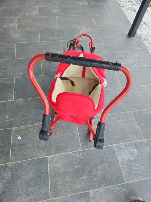 Vând sanie Piccolino cu sac
