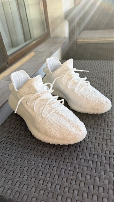 Yeezy 350 v2 white