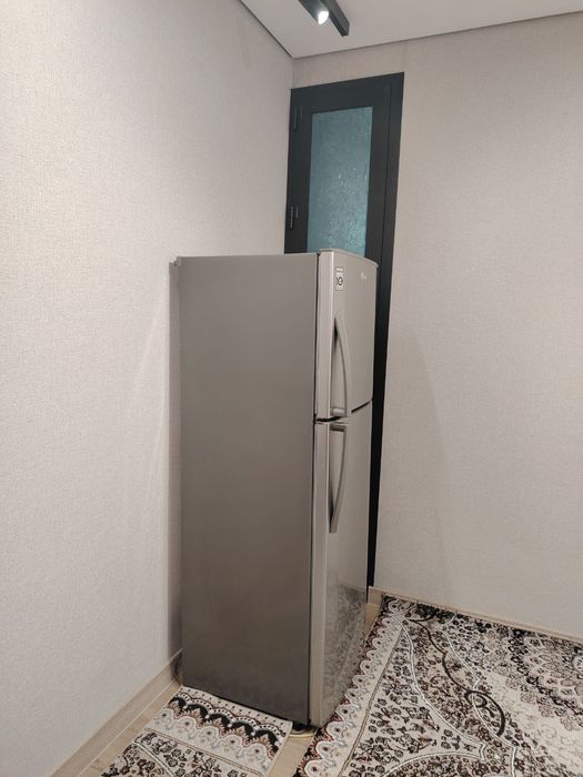 Продается холодильник LG