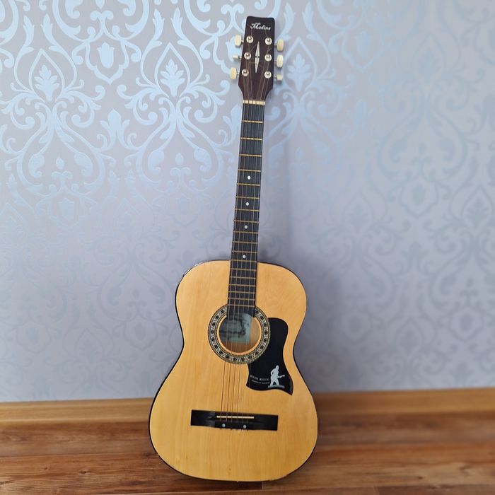 Гитара 6 струнная