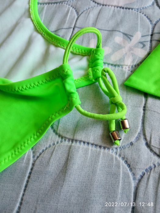 Продаётся купальник 38 размера.